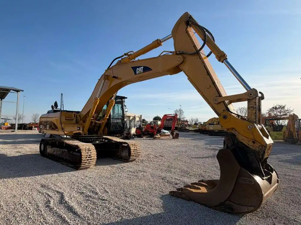 Caterpillar 330c LNME